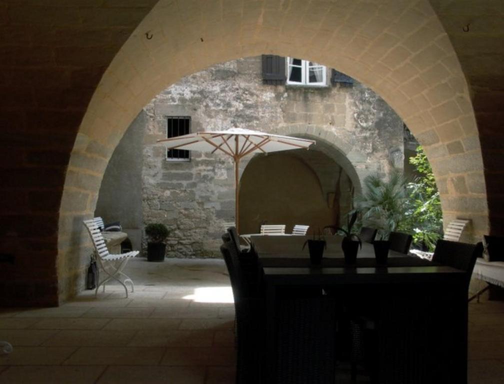 Bed and Breakfast Monte Arena Montaren-et-Saint-Mediers Екстер'єр фото